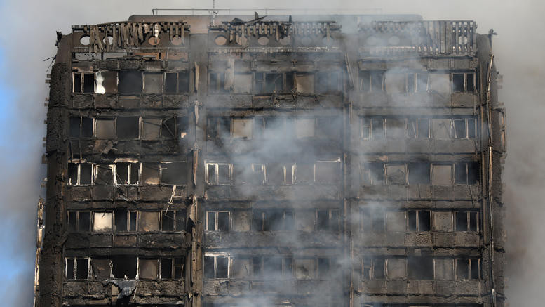 Στους 17 οι νεκροί από την πύρινη λαίλαπα στον πύργο του Λονδίνου